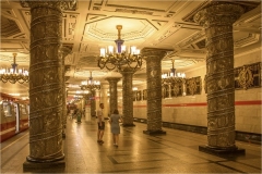 Rabindra-Robin-Paul_Metro-Station-in-Saint-Petersburg_June-2021_New-Place-You-Love-Color-Salon_Award