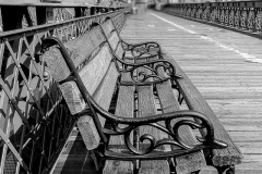 Lilia-Maloratskiy-Bench-on-Brooklyn-Bridge-BW.jpg-Digital-Mono-Oct-2023-Salon-Award