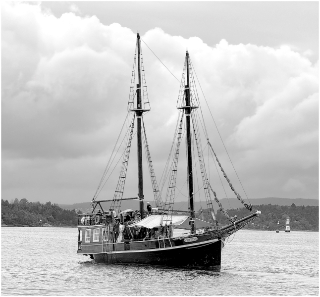 Anoop-Srivastava-Boat-in-Balck-White-Sept-2026-Digital-Mono-Beginner-1st-Place